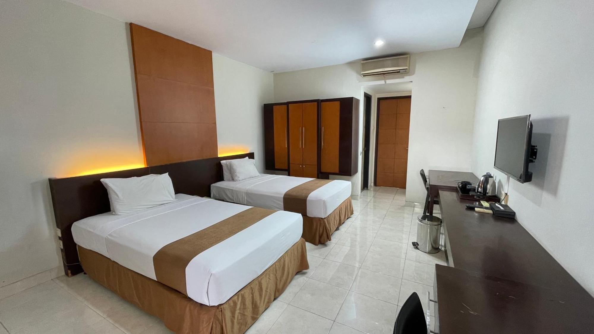 Lpp Convention Hotel Demangan Pakualaman Exterior photo