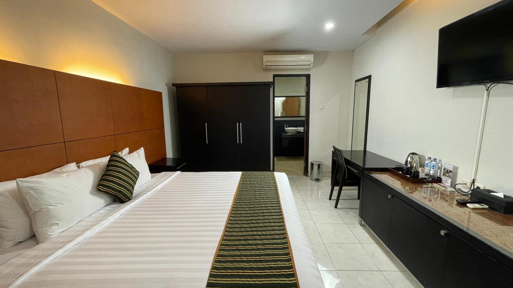 Lpp Convention Hotel Demangan Pakualaman Exterior photo
